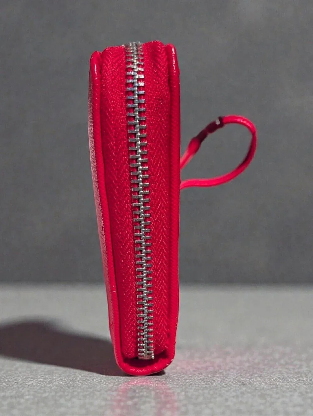 Steve Madden Zip Around Wallet Wristlet Red Clutch Bag Bzippy (EUC)